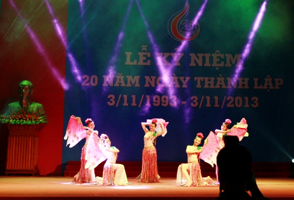 Viện Đại học Mở Hà Nội kỷ niệm 20 năm thành lập